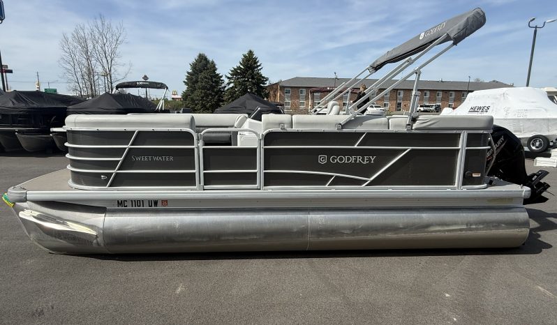 2022 Godfrey Sweetwater 2086C