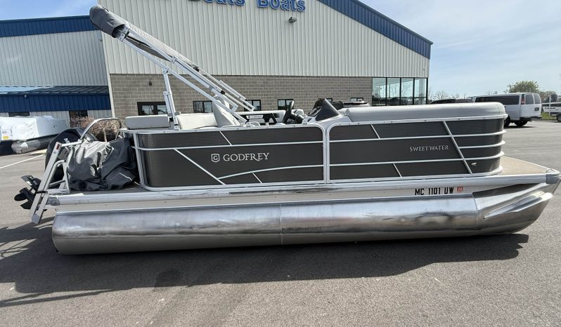 2022 Godfrey Sweetwater 2086C