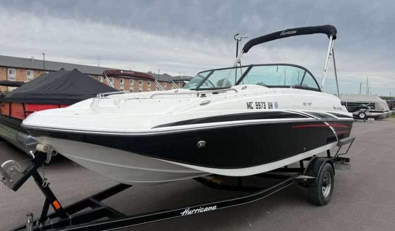 2019 Hurricane SunDeck 187