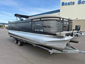 2023 Angler Qwest 8522 Pro Family Fish Tritoon