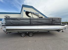 2023 Angler Qwest 8522 Pro Family Fish Tritoon