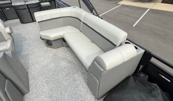 2023 Angler Qwest 8522 Pro Family Fish Tritoon full
