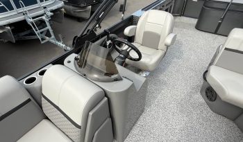 2023 Angler Qwest 8522 Pro Family Fish Tritoon full