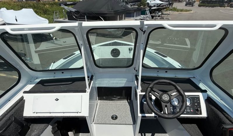 2027 Crestliner 1850 Commander full