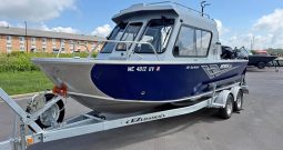 2022 Hewes Craft 210 Sea Runner ET HT