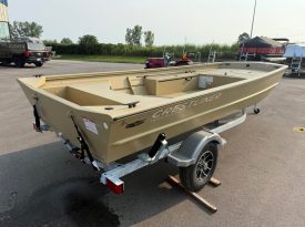 2026 Crestliner 1860 Retriever Deluxe Tiller