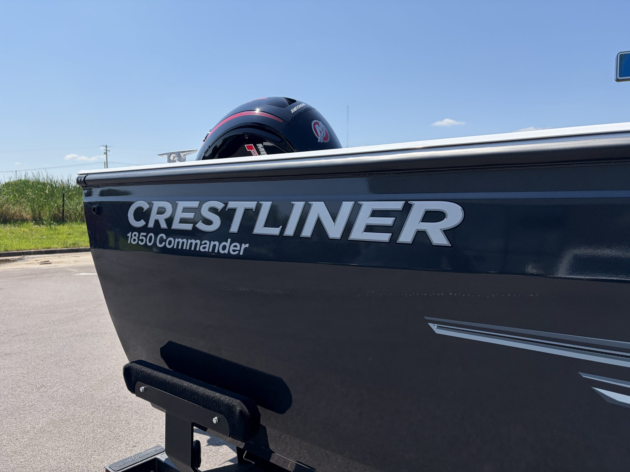 New 2027 Crestliner 1850 Commander 16 ft Deep V Fishing Boat For