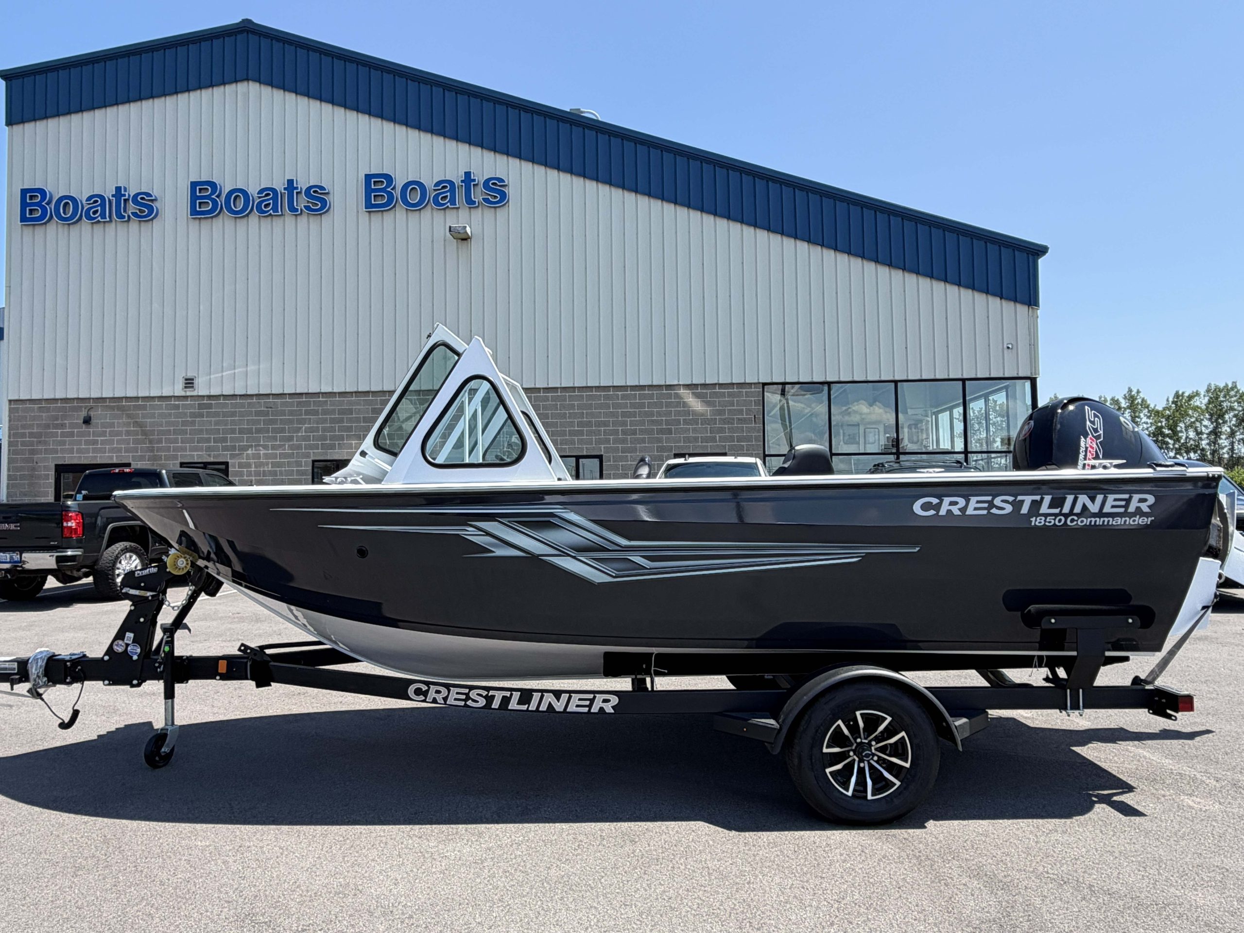 New 2027 Crestliner 1850 Commander 16 ft Deep V Fishing Boat For