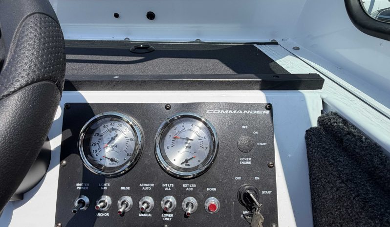 2027 Crestliner 1850 Commander full