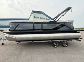 2027 Godfrey Sweetwater 2086CSE Tritoon
