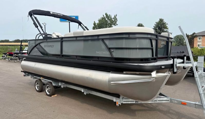 2027 Godfrey Sweetwater 2086CSE Tritoon