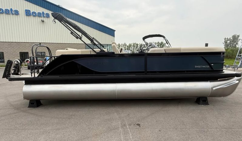 2027 Godfrey Sweetwater 2286 DT Tritoon