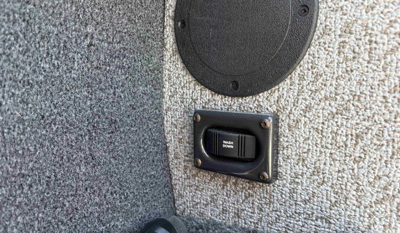 2027 Crestliner 2050 Commander HT full