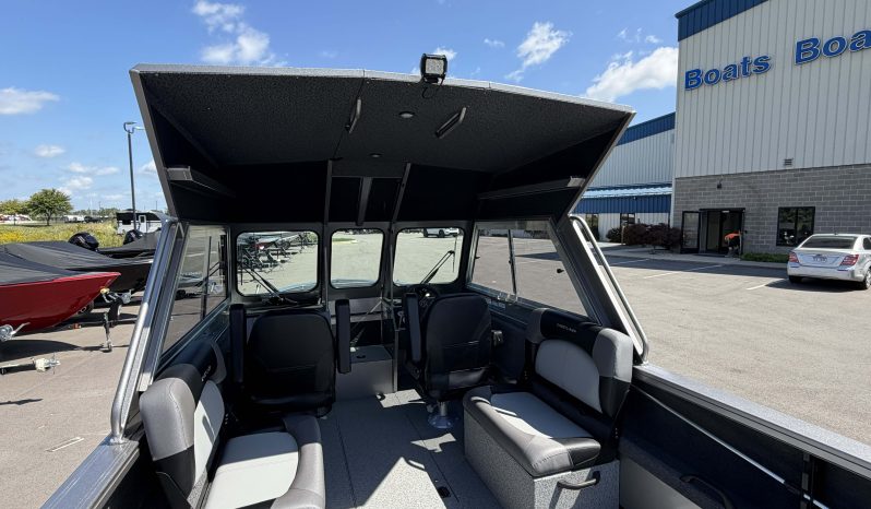 2027 Crestliner 2050 Commander HT