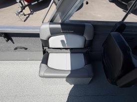 2027 Crestliner 2050 Commander HT