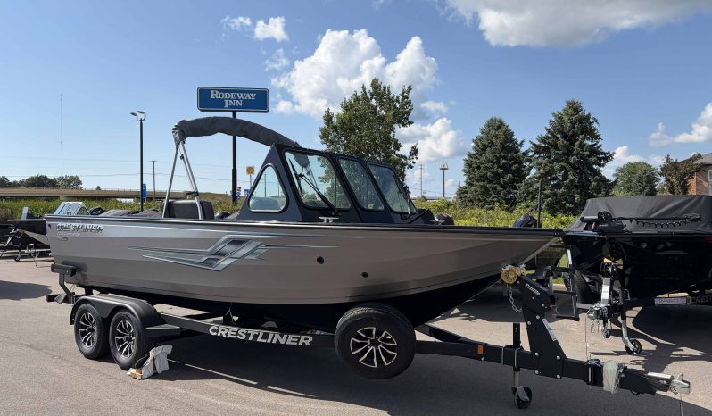 2027 Crestliner 2050 Commander