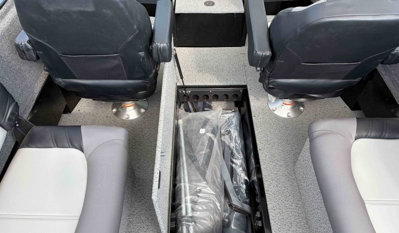 2027 Crestliner 2050 Commander full