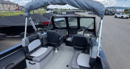2027 Crestliner 2050 Commander