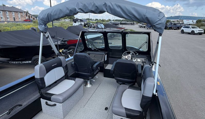 2027 Crestliner 2050 Commander