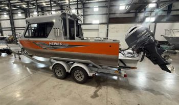 2017 Hewes Craft 210 Sea Runner HT full