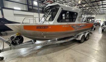 2017 Hewes Craft 210 Sea Runner HT full