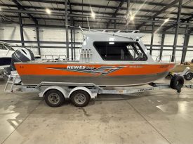 2017 Hewes Craft 210 Sea Runner HT