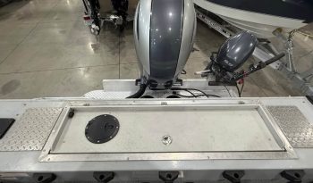 2017 Hewes Craft 210 Sea Runner HT full