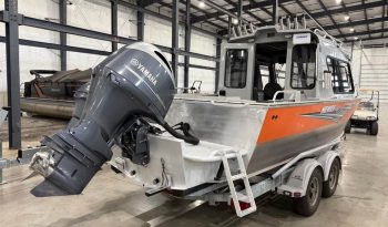 2017 Hewes Craft 210 Sea Runner HT full