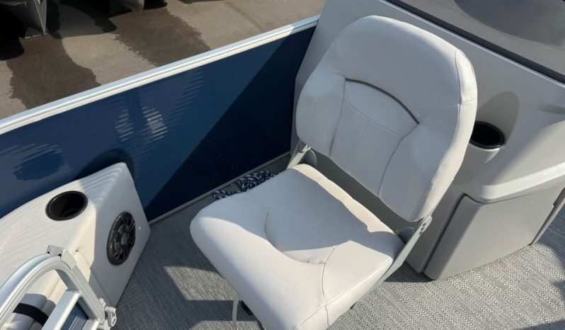 2023 Godfrey Sweetwater 1680FX Pontoon full