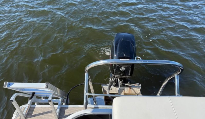 2022 Godfrey SW2086C Pontoon full