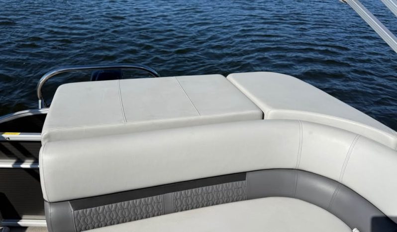 2022 Godfrey SW2086C Pontoon full