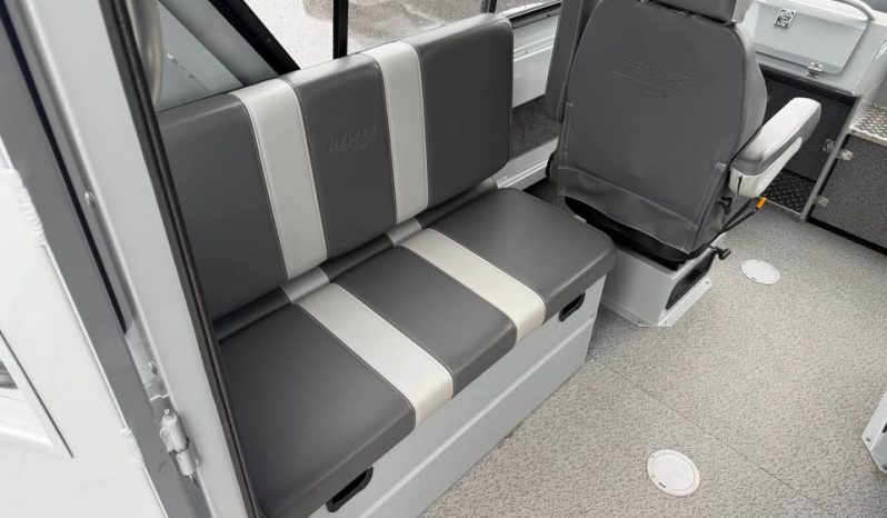 2026 Hewes Craft 210 Sea Runner ET HT full
