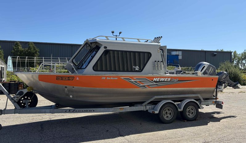 2017 Hewes Craft 210 Sea Runner HT