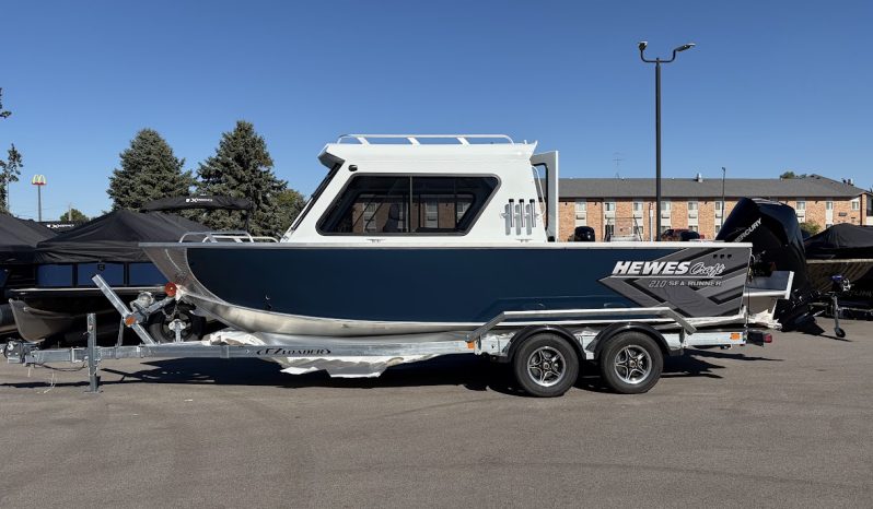 2027 Hewes Craft 210 Sea Runner ET HT