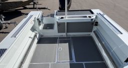 2027 Hewes Craft 210 Sea Runner ET HT