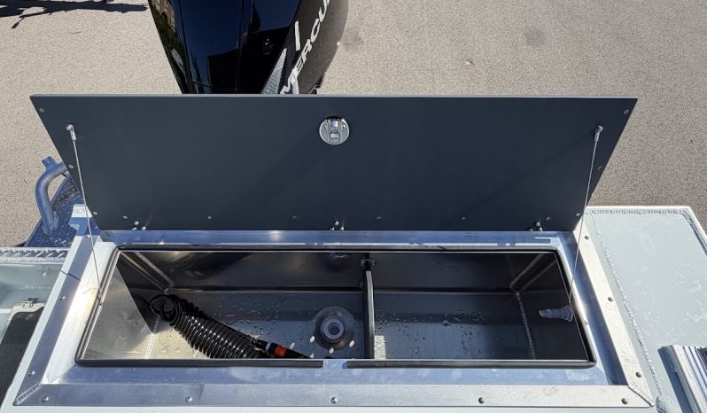 2027 Hewes Craft 210 Sea Runner ET HT full