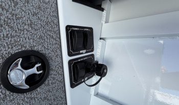 2027 Hewes Craft 210 Sea Runner ET HT full