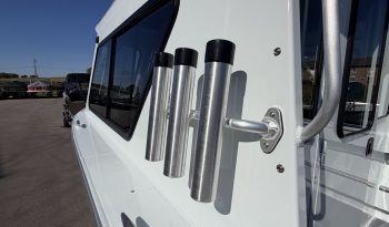 2027 Hewes Craft 210 Sea Runner ET HT full
